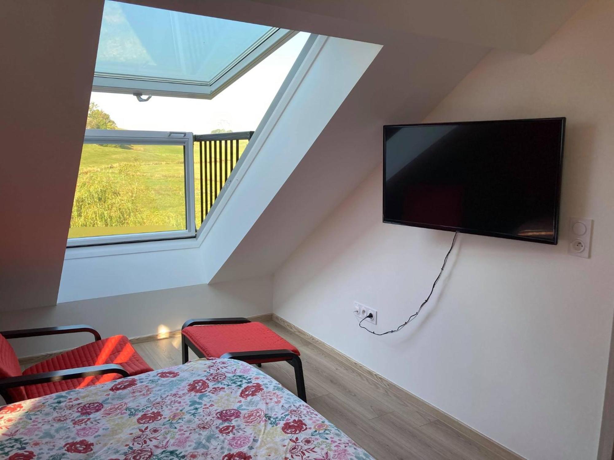 Le Moulin Des Oyes Bed & Breakfast Censeau Eksteriør bilde
