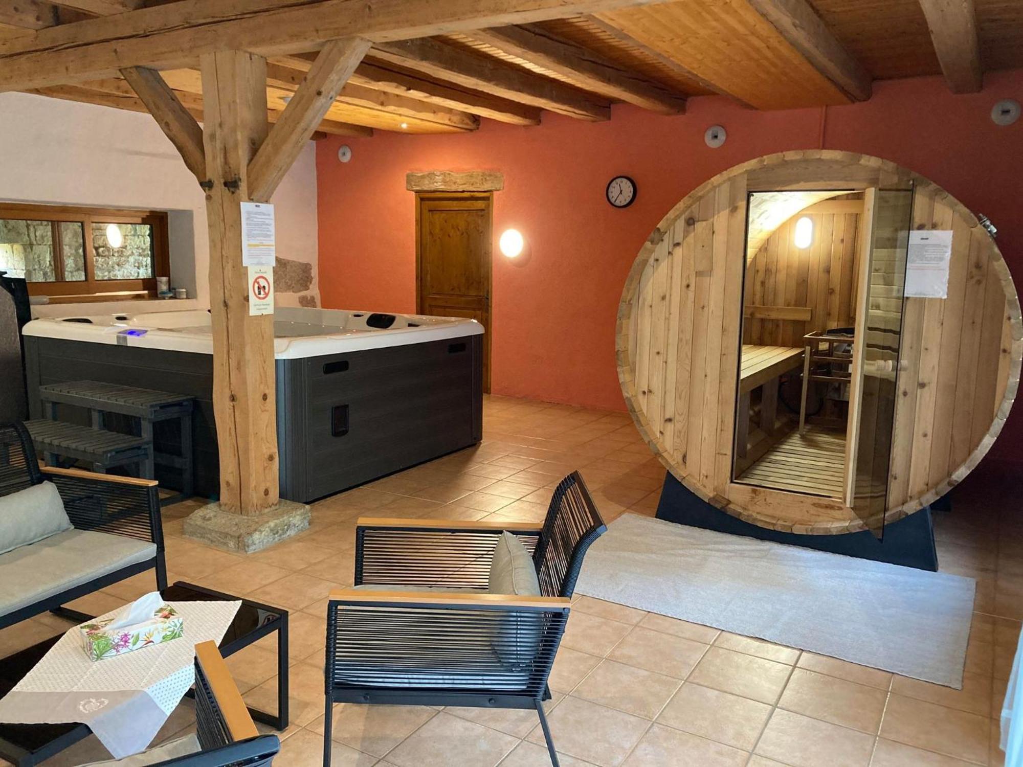 Le Moulin Des Oyes Bed & Breakfast Censeau Eksteriør bilde